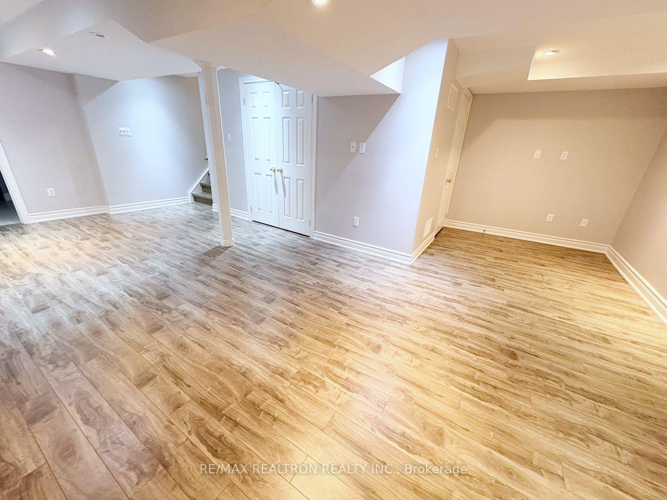 Photo 19 of 329 Bur Oak Avenue, Markham, Berczy — HOMEH