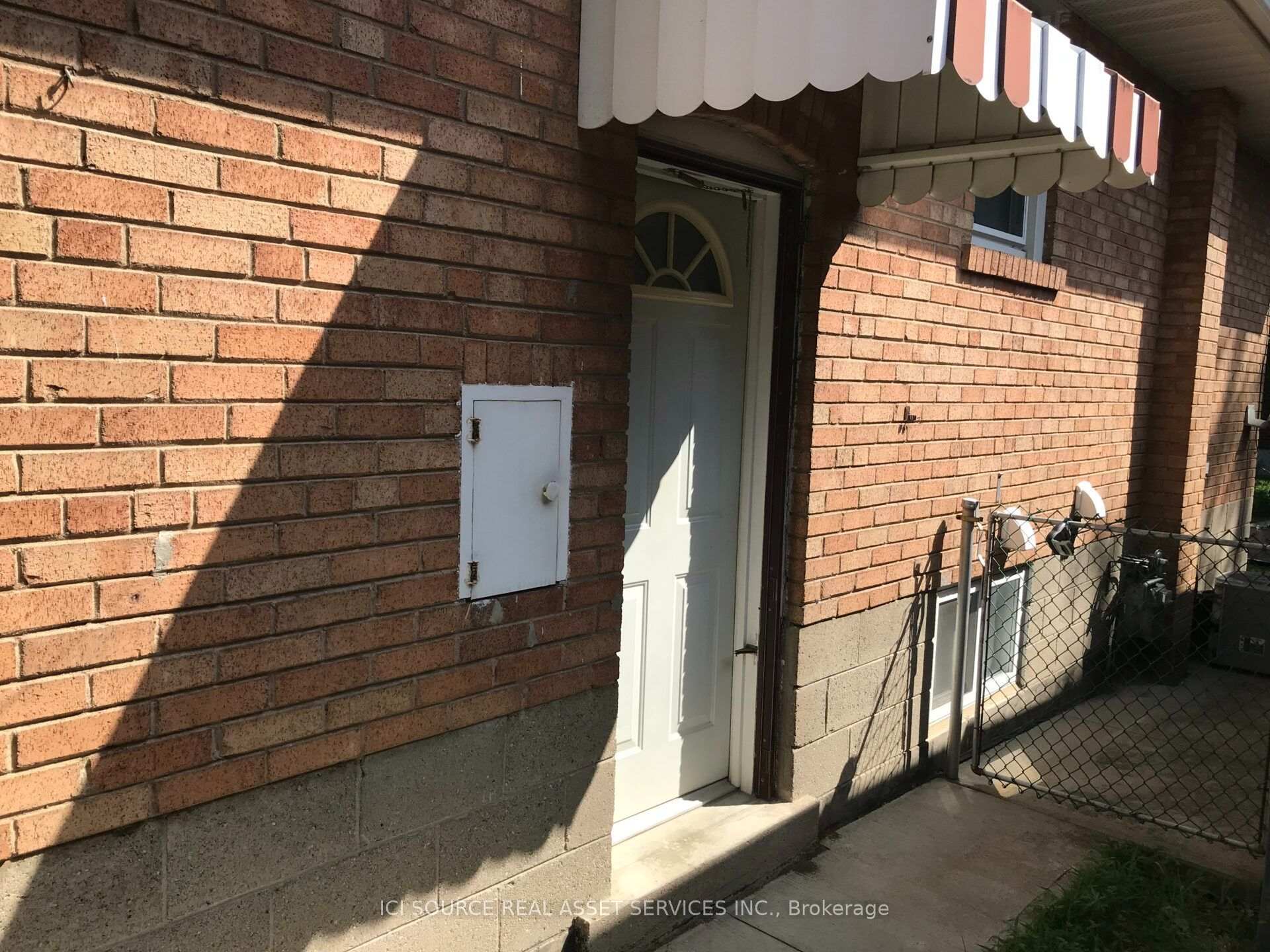 Photo 2 of Unit Lower Level, 69 Paulart Drive, Etobicoke, Islington-City Centre West — HOMEH