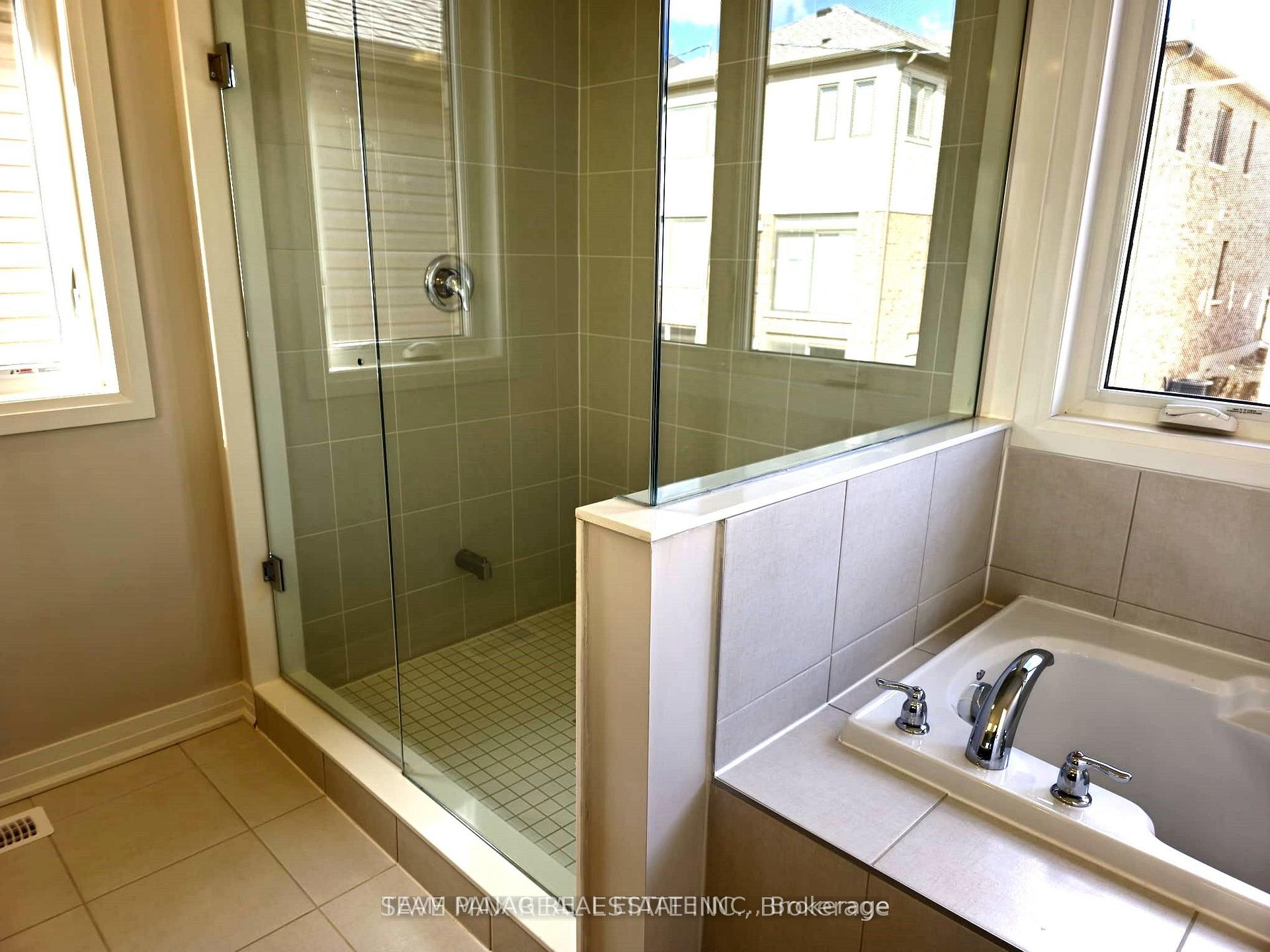 Photo 17 of 14 Thomas Gemmell Road, North Dumfries, Ayr — HOMEH