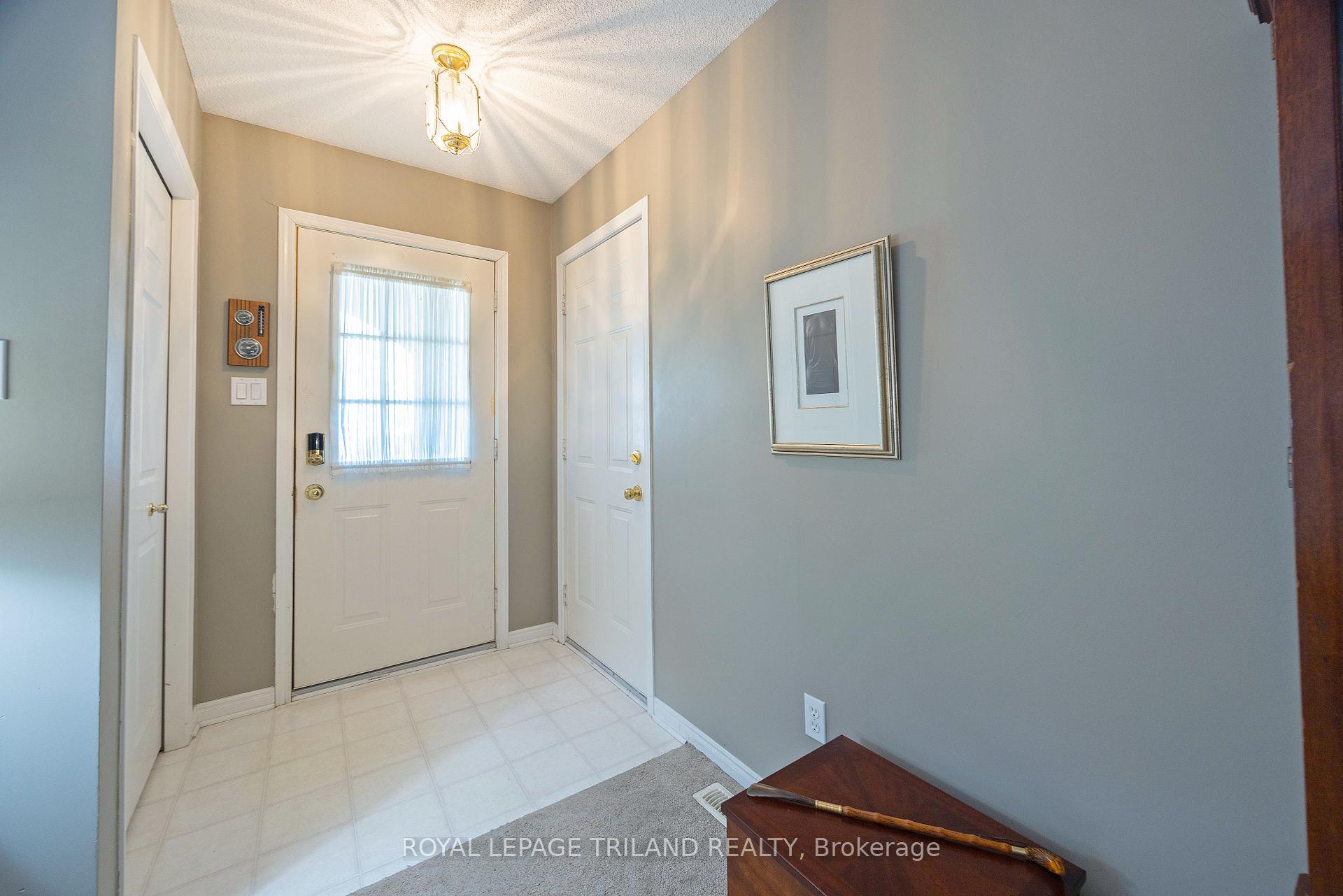 Photo 6 of Unit 17, 1100 Byron Baseline Road, London, South K — HOMEH