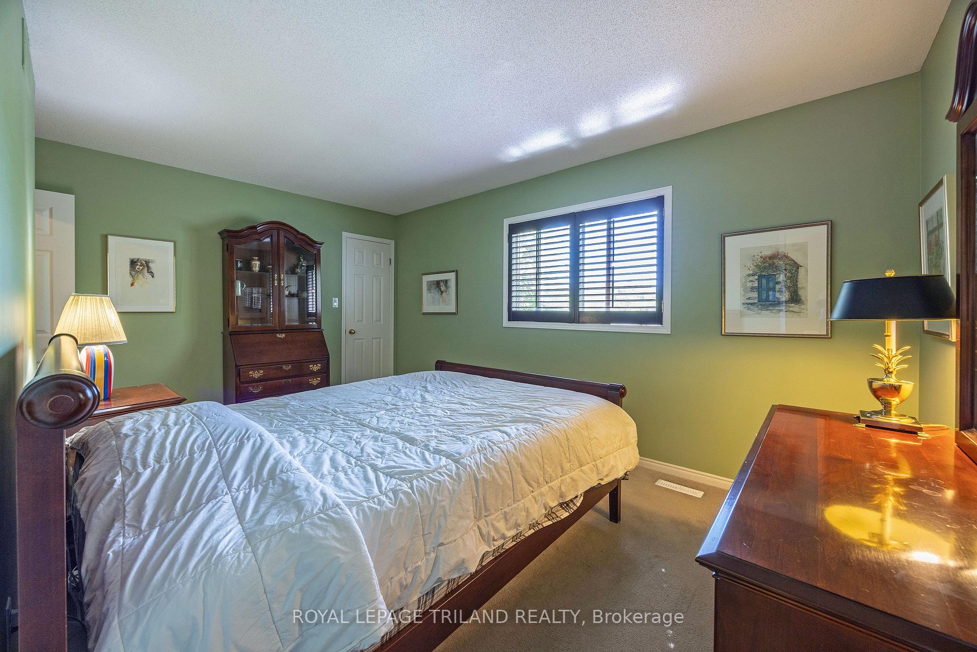 Photo 15 of Unit 17, 1100 Byron Baseline Road, London, South K — HOMEH