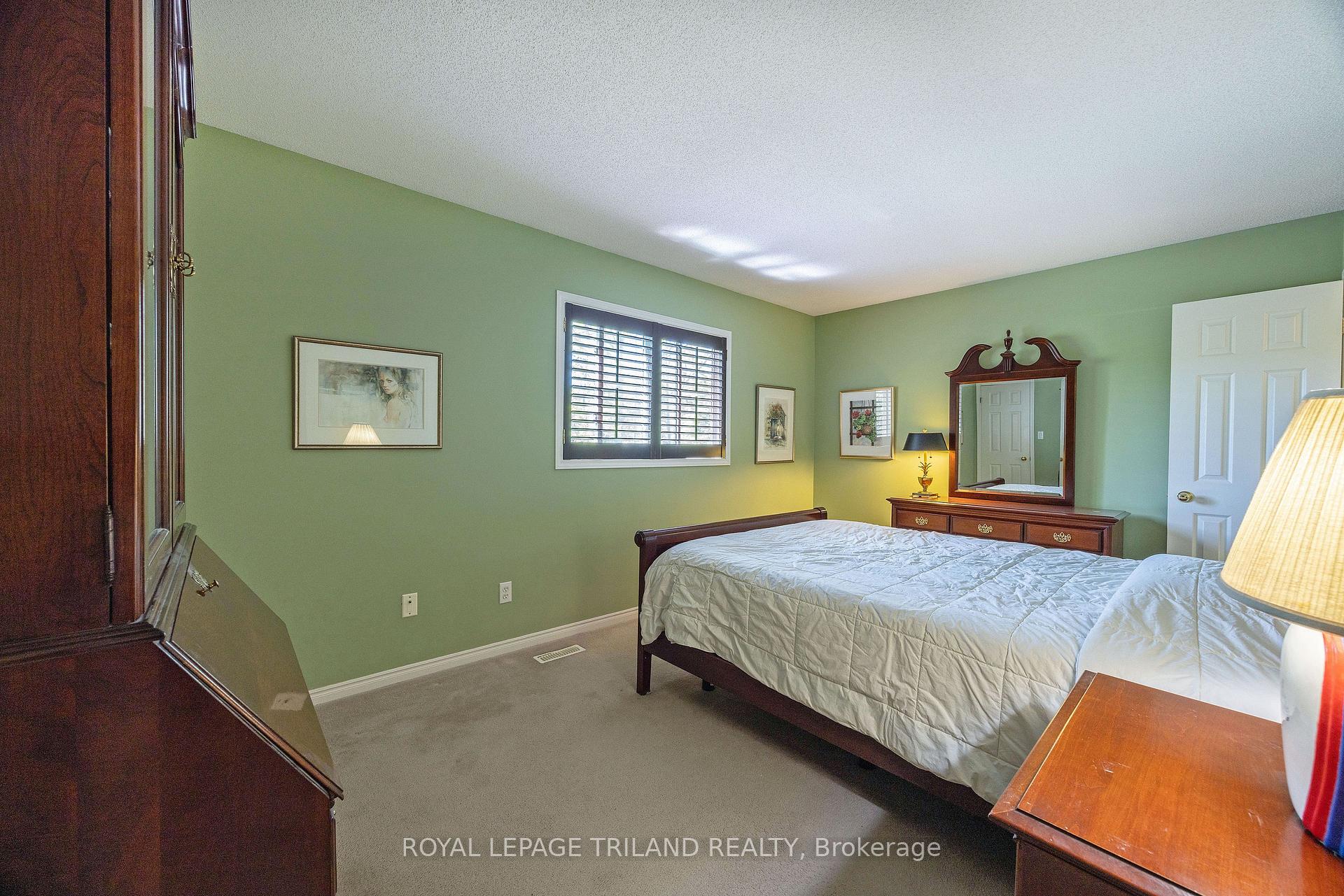 Photo 18 of Unit 17, 1100 Byron Baseline Road, London, South K — HOMEH