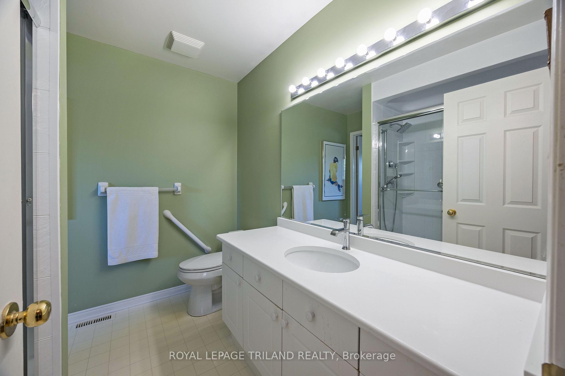 Photo 19 of Unit 17, 1100 Byron Baseline Road, London, South K — HOMEH