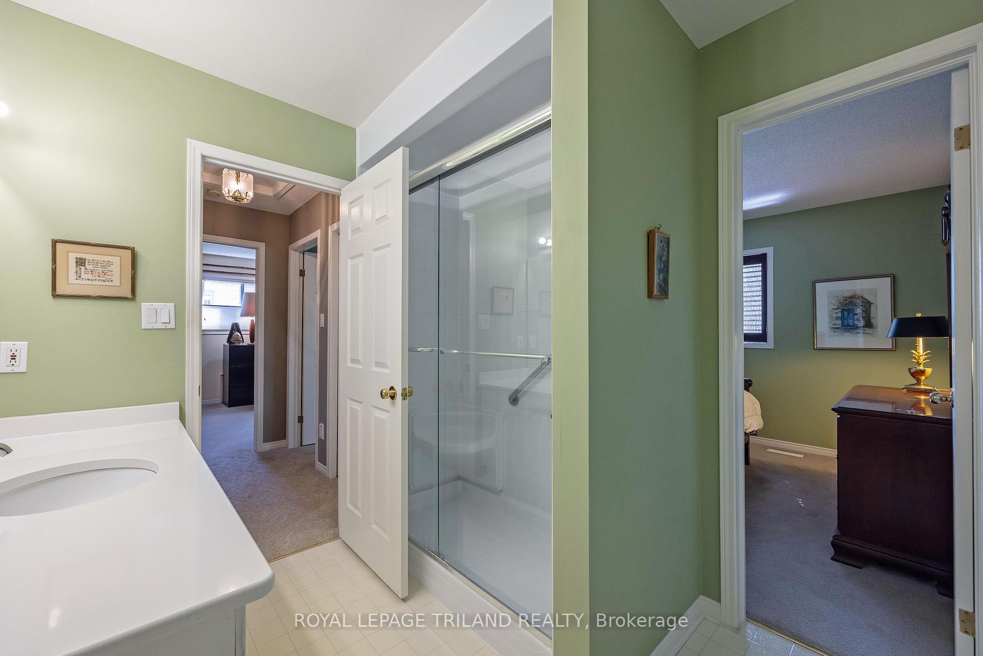 Photo 20 of Unit 17, 1100 Byron Baseline Road, London, South K — HOMEH