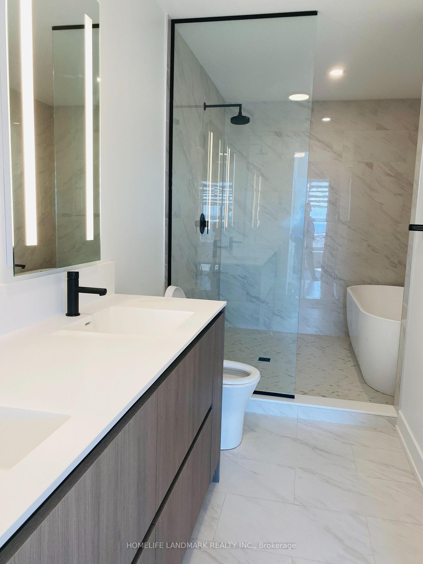 Photo 7 of 60 Lou Parsons Way, Mississauga, Port Credit — HOMEH
