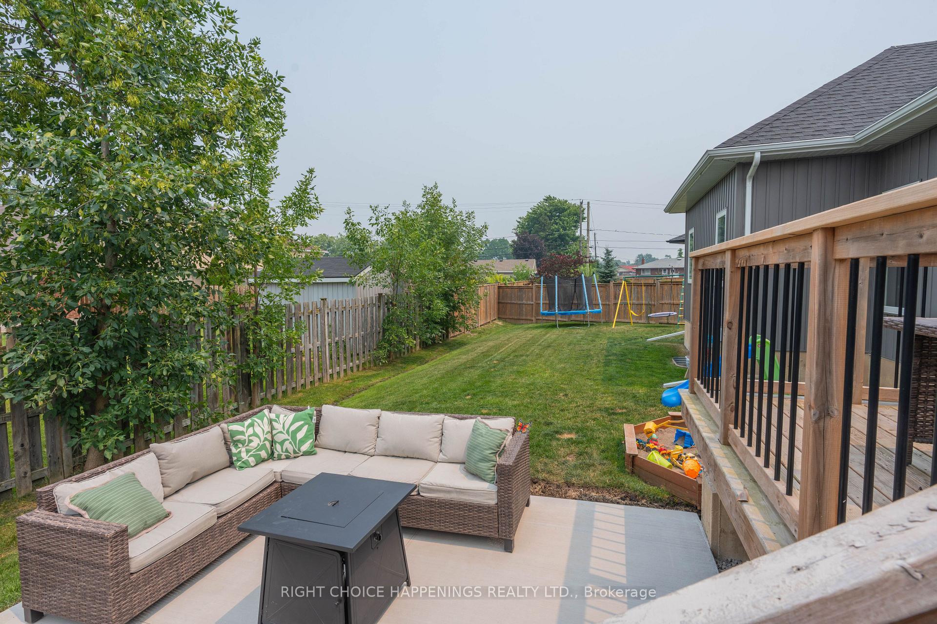 Photo 25 of 28 Harvard Court, Welland, Dain City — HOMEH