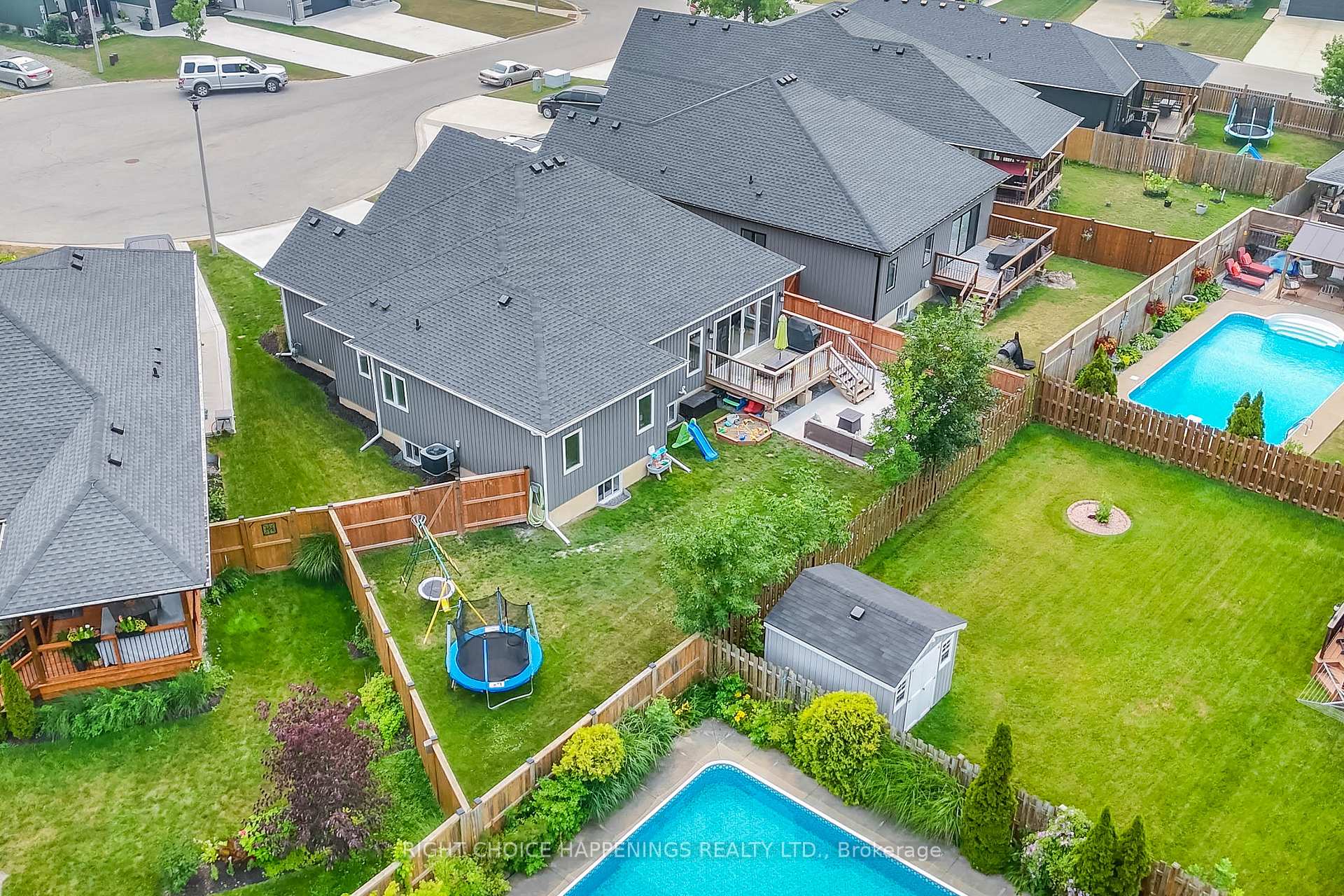 Photo 29 of 28 Harvard Court, Welland, Dain City — HOMEH