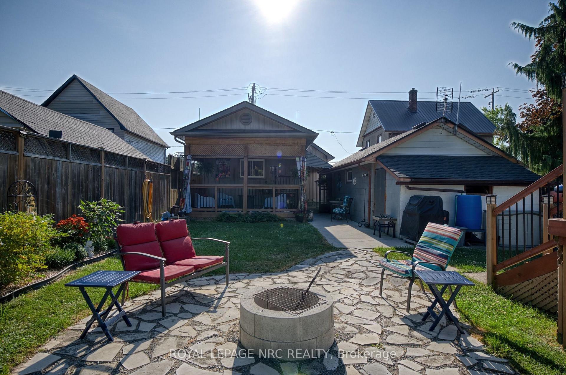 Photo 2 of 294 Davis Street, Port Colborne, East Village — HOMEH