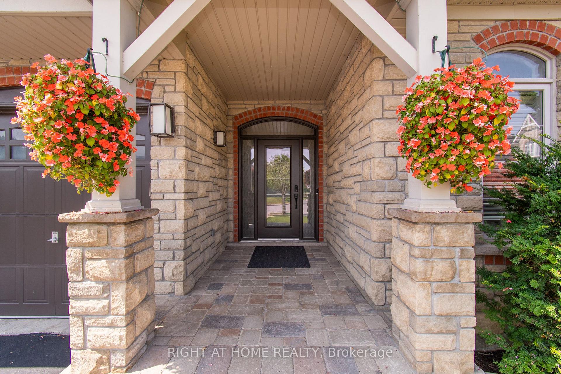 Photo 3 of 74 Royal Park Boulevard, Barrie, Bayshore — HOMEH
