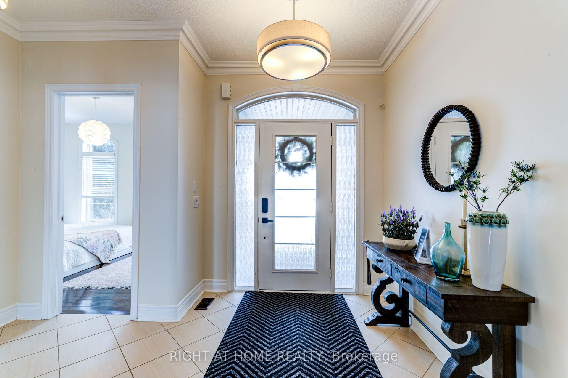 Photo 4 of 74 Royal Park Boulevard, Barrie, Bayshore — HOMEH