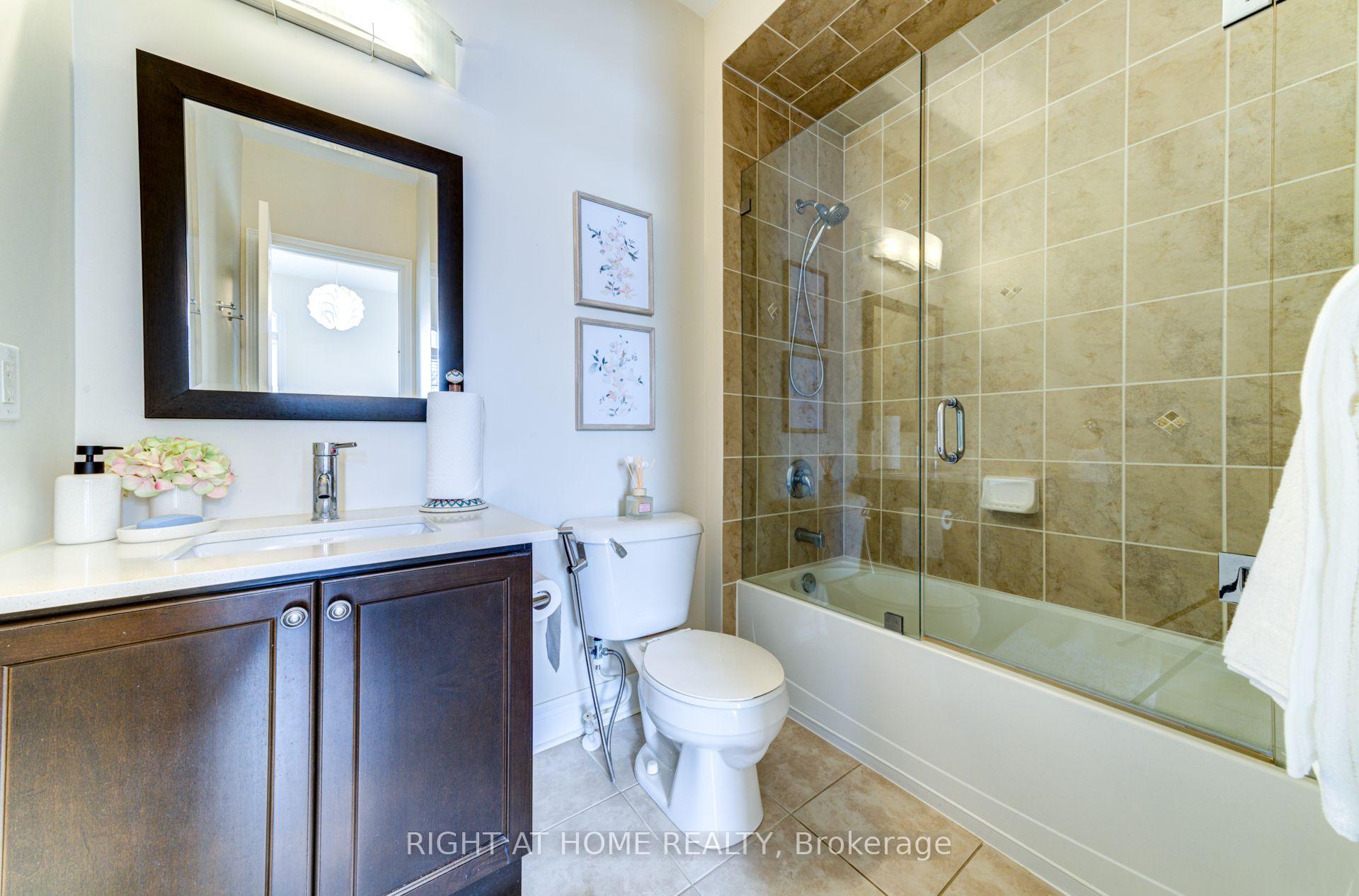 Photo 6 of 74 Royal Park Boulevard, Barrie, Bayshore — HOMEH