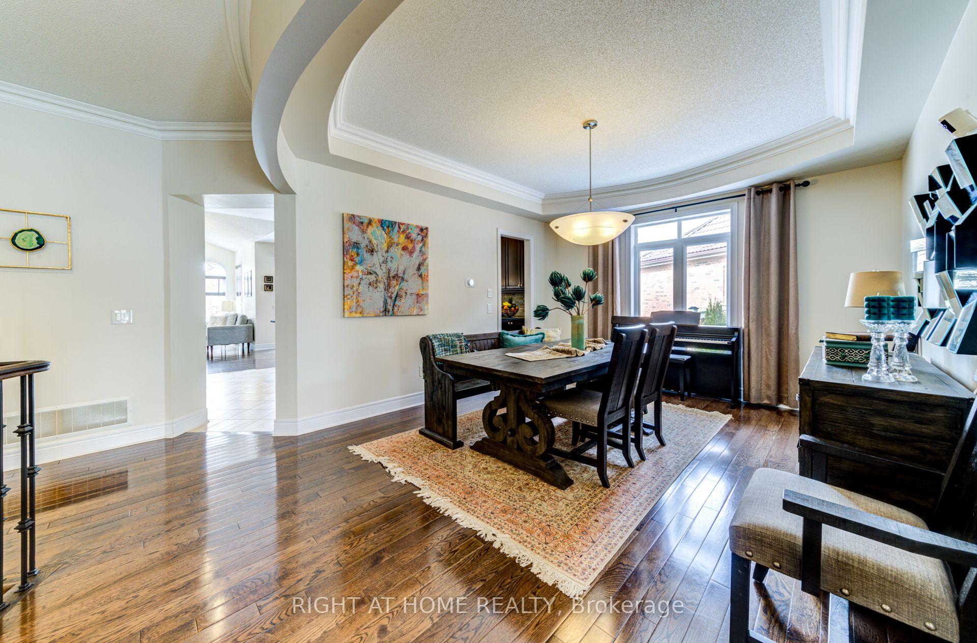 Photo 7 of 74 Royal Park Boulevard, Barrie, Bayshore — HOMEH