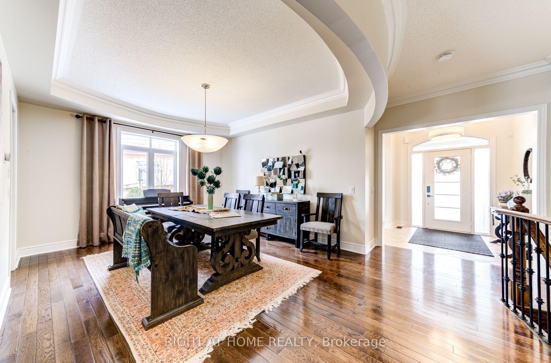 Photo 8 of 74 Royal Park Boulevard, Barrie, Bayshore — HOMEH