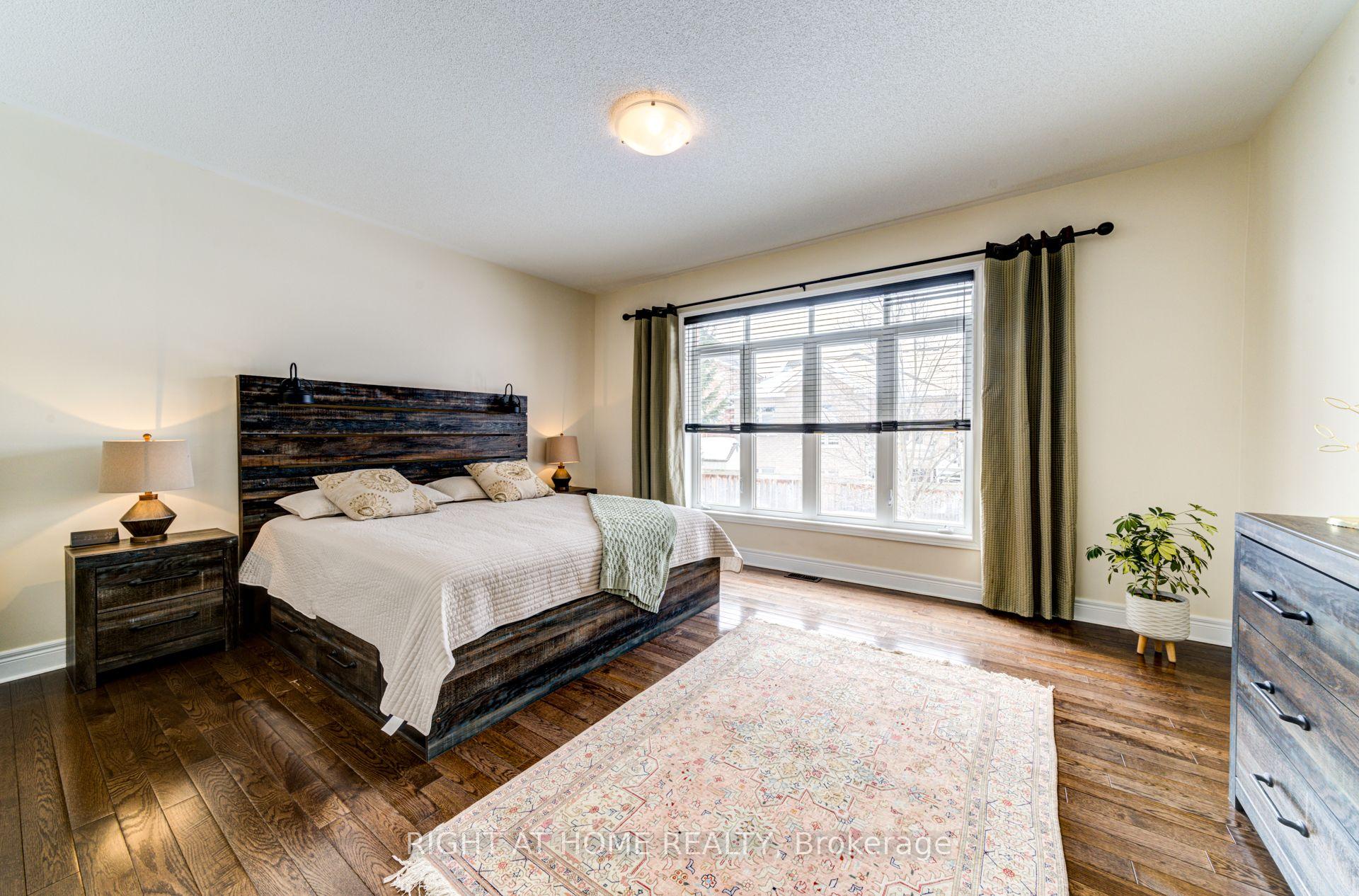 Photo 21 of 74 Royal Park Boulevard, Barrie, Bayshore — HOMEH