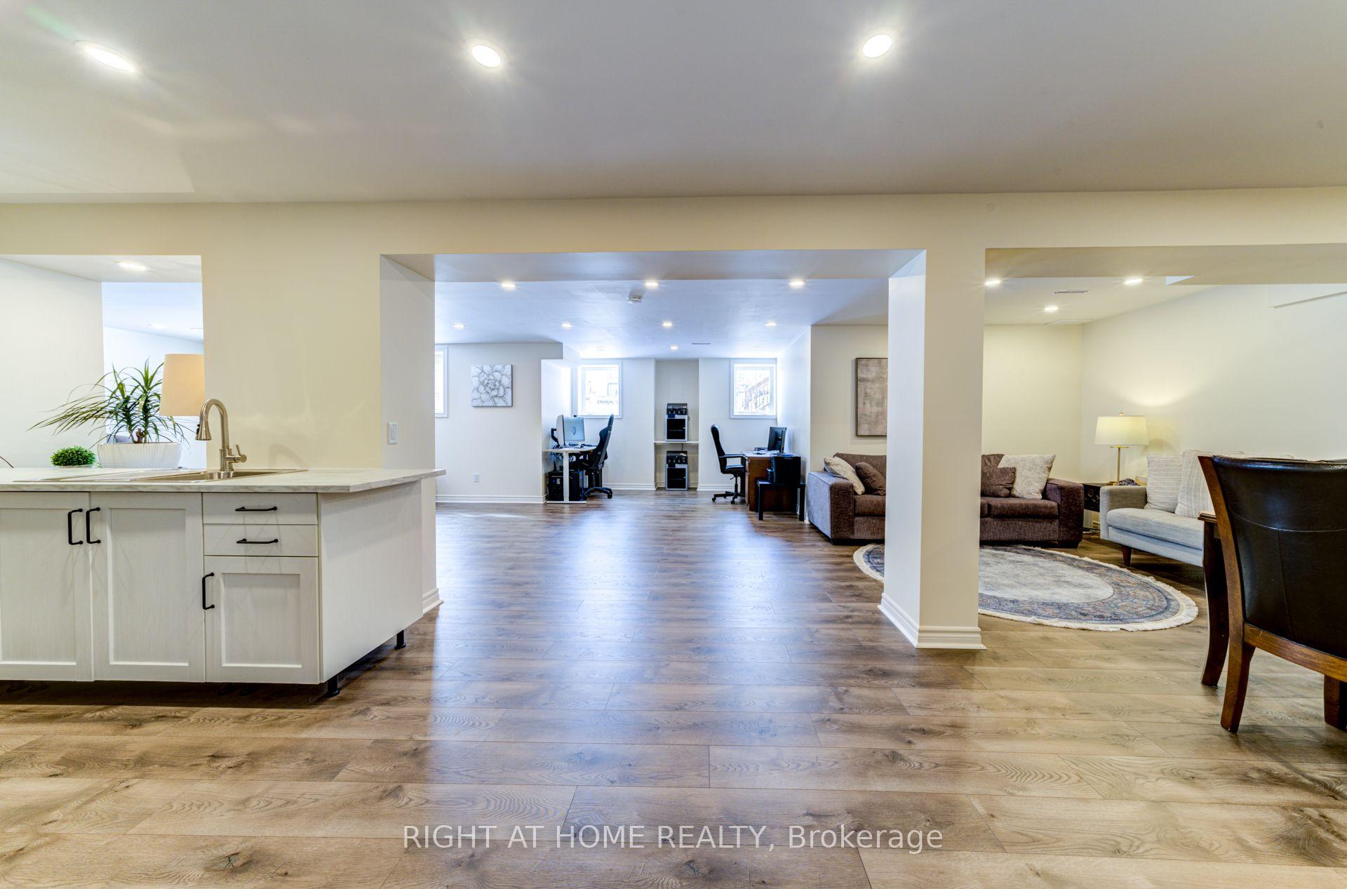 Photo 23 of 74 Royal Park Boulevard, Barrie, Bayshore — HOMEH