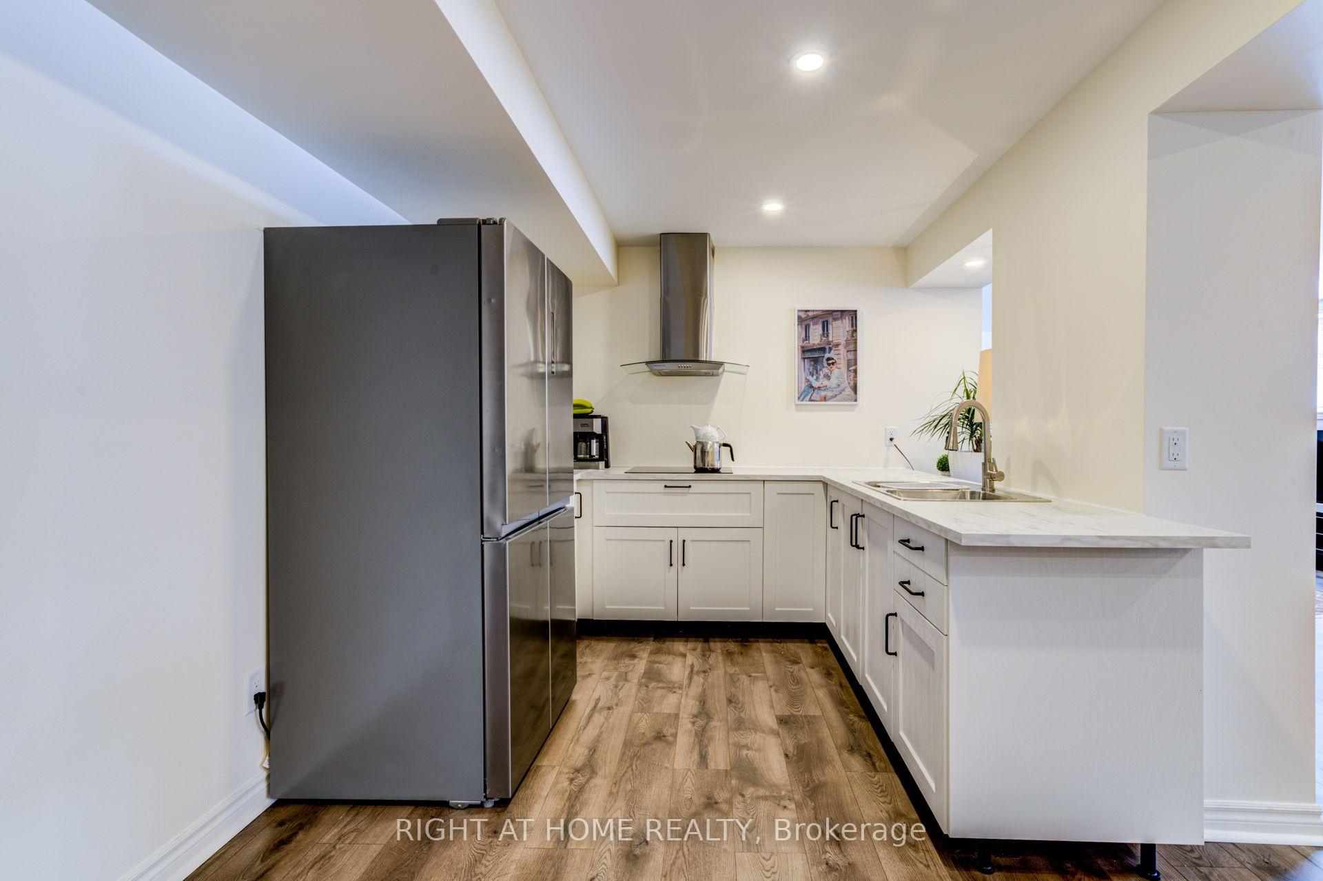 Photo 24 of 74 Royal Park Boulevard, Barrie, Bayshore — HOMEH