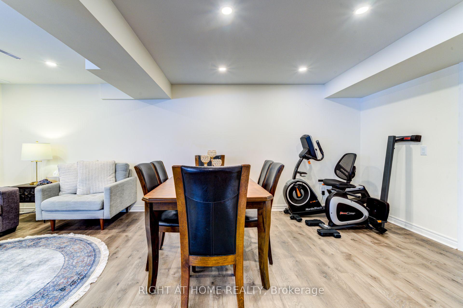 Photo 26 of 74 Royal Park Boulevard, Barrie, Bayshore — HOMEH