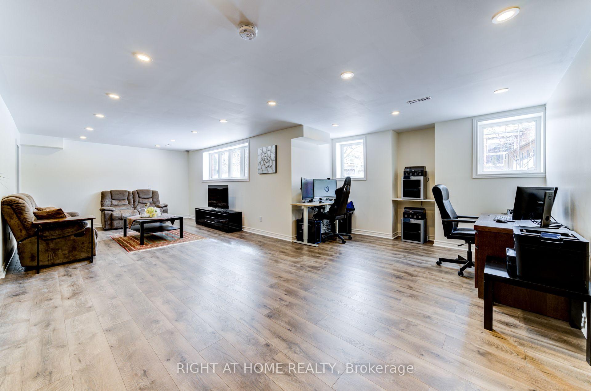 Photo 27 of 74 Royal Park Boulevard, Barrie, Bayshore — HOMEH