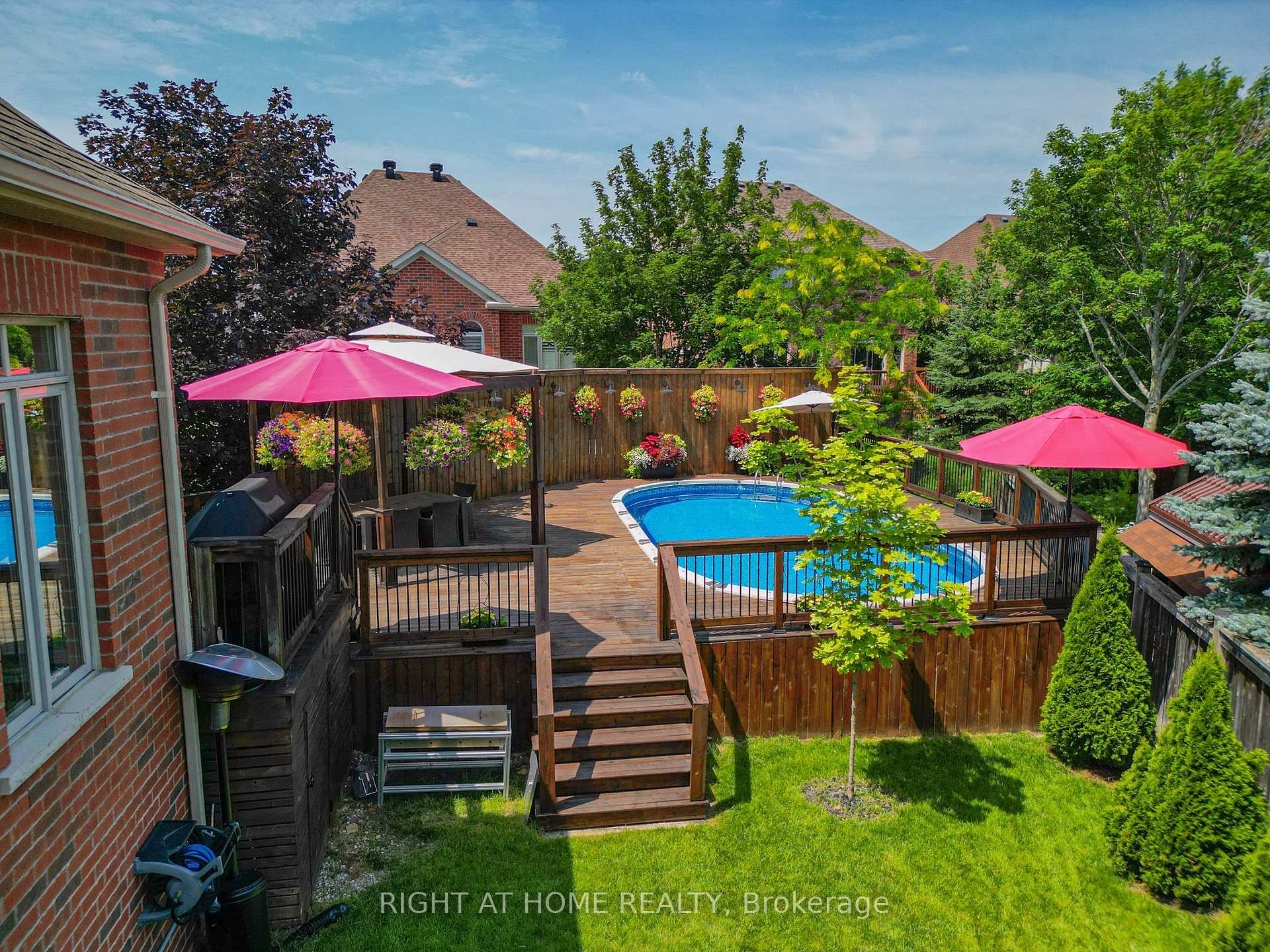 Photo 33 of 74 Royal Park Boulevard, Barrie, Bayshore — HOMEH
