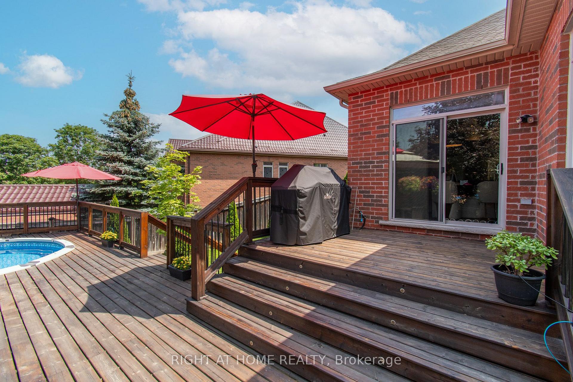 Photo 34 of 74 Royal Park Boulevard, Barrie, Bayshore — HOMEH