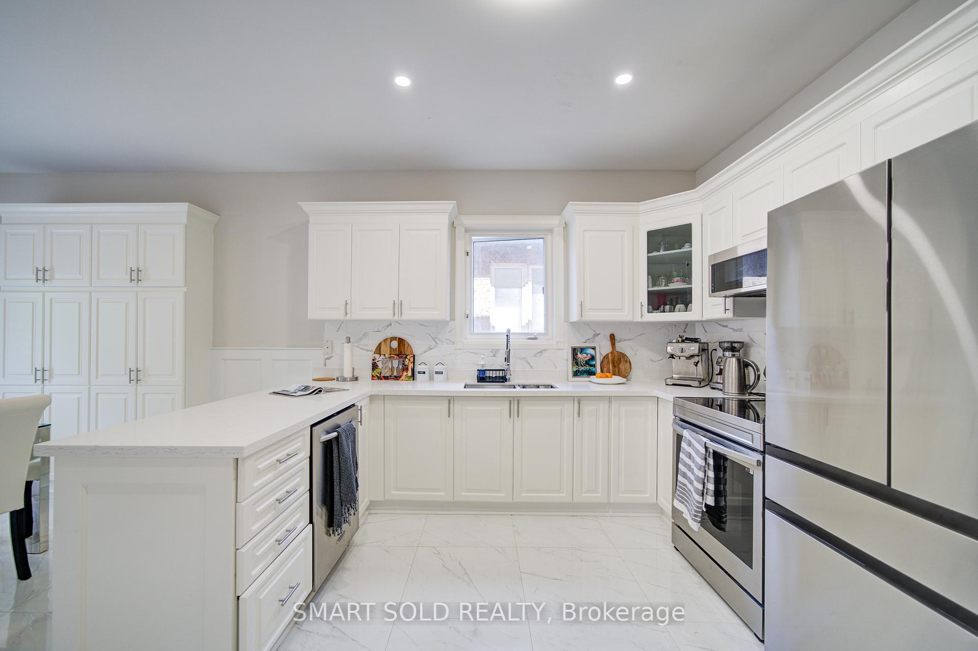 Photo 20 of 122 Mistysugar Trail, Vaughan, Patterson — HOMEH