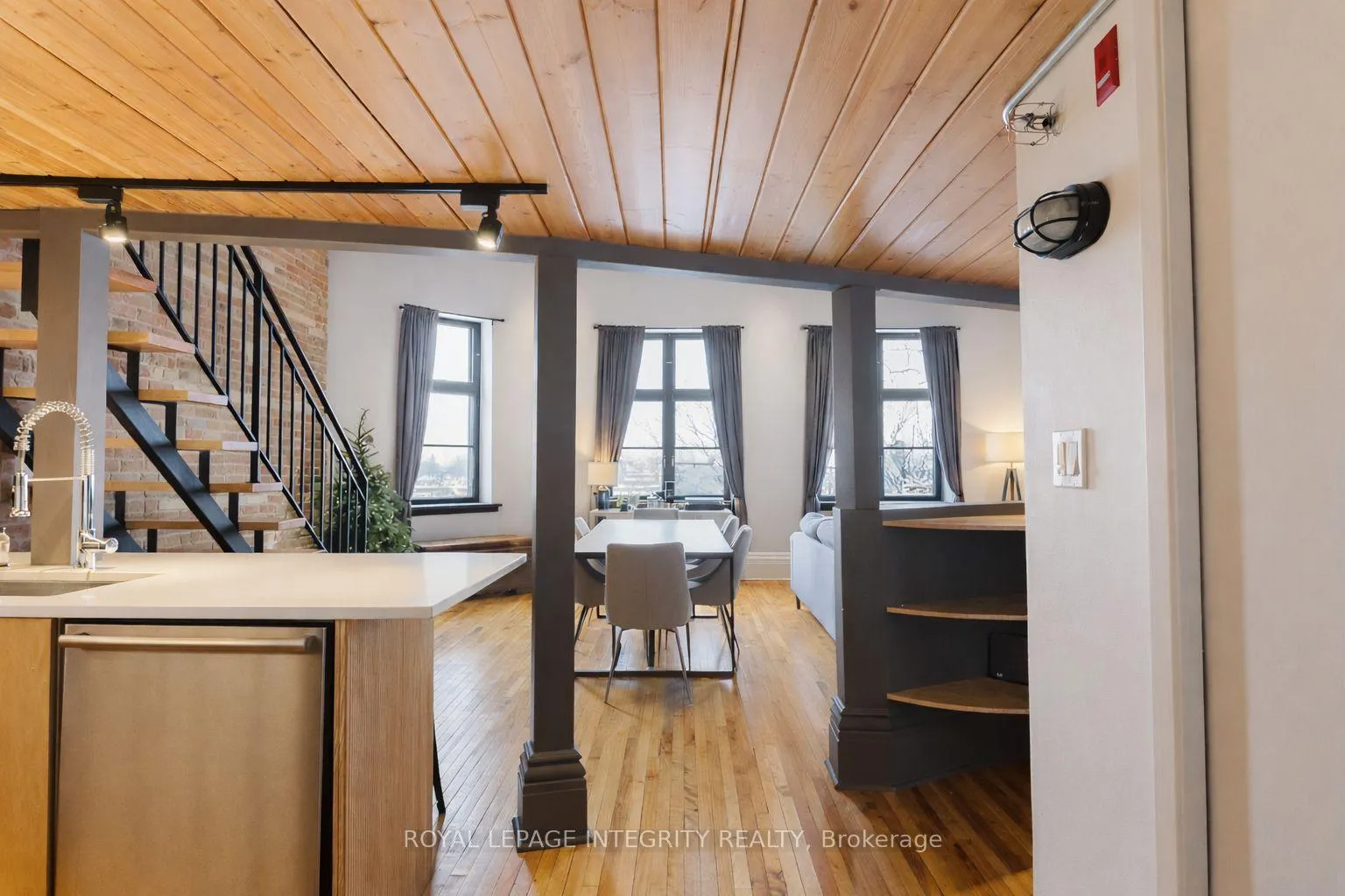 Photo 4 of Unit 401, 589 Rideau Street, Ottawa, Lower Town — HOMEH