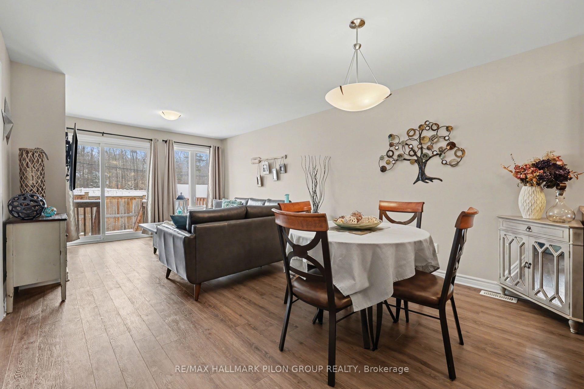 Photo 8 of 4 Morgan Clouthier Way, Arnprior, Arnprior — HOMEH