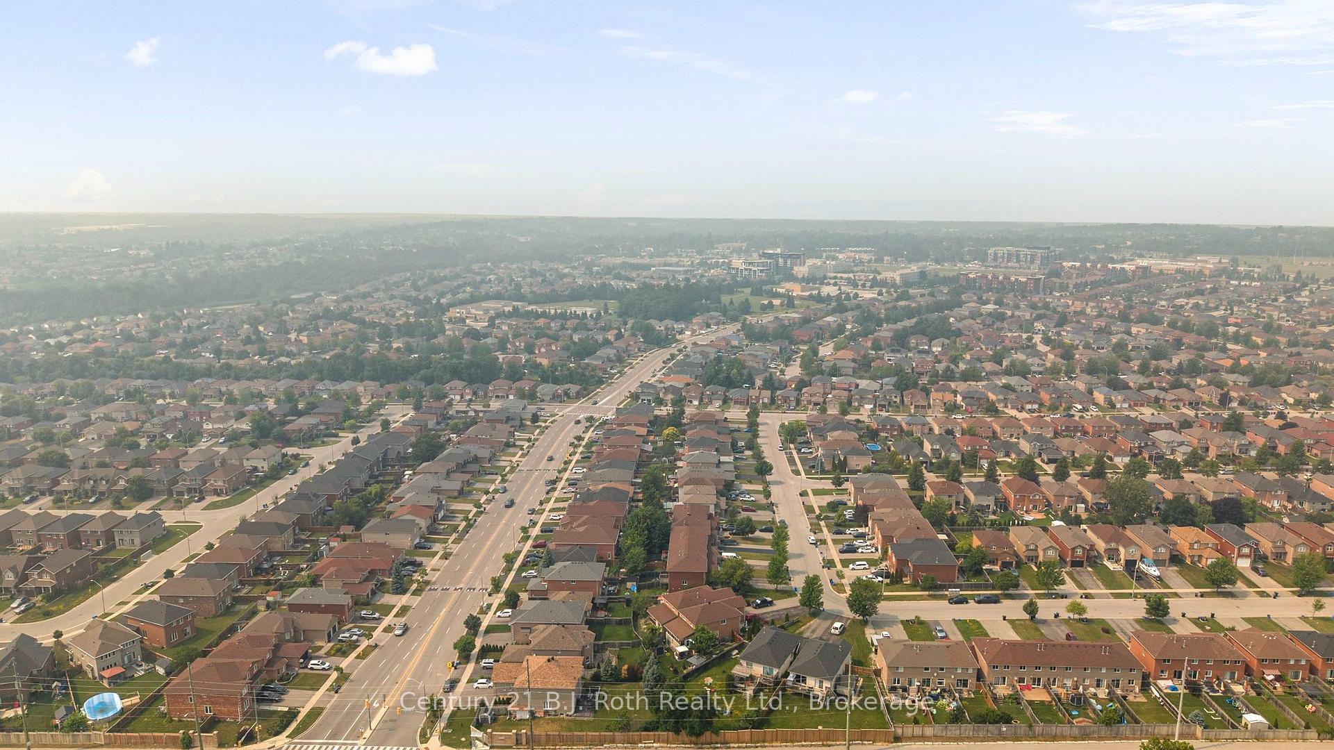 Photo 35 of 33 Courtney Crescent, Barrie, Painswick South — HOMEH