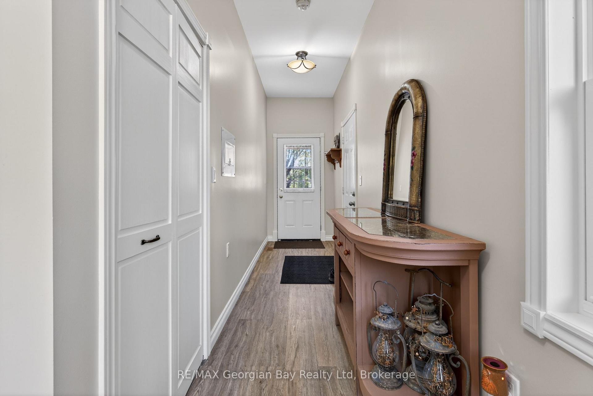 Photo 6 of 344 Fourth Street, Midland — HOMEH