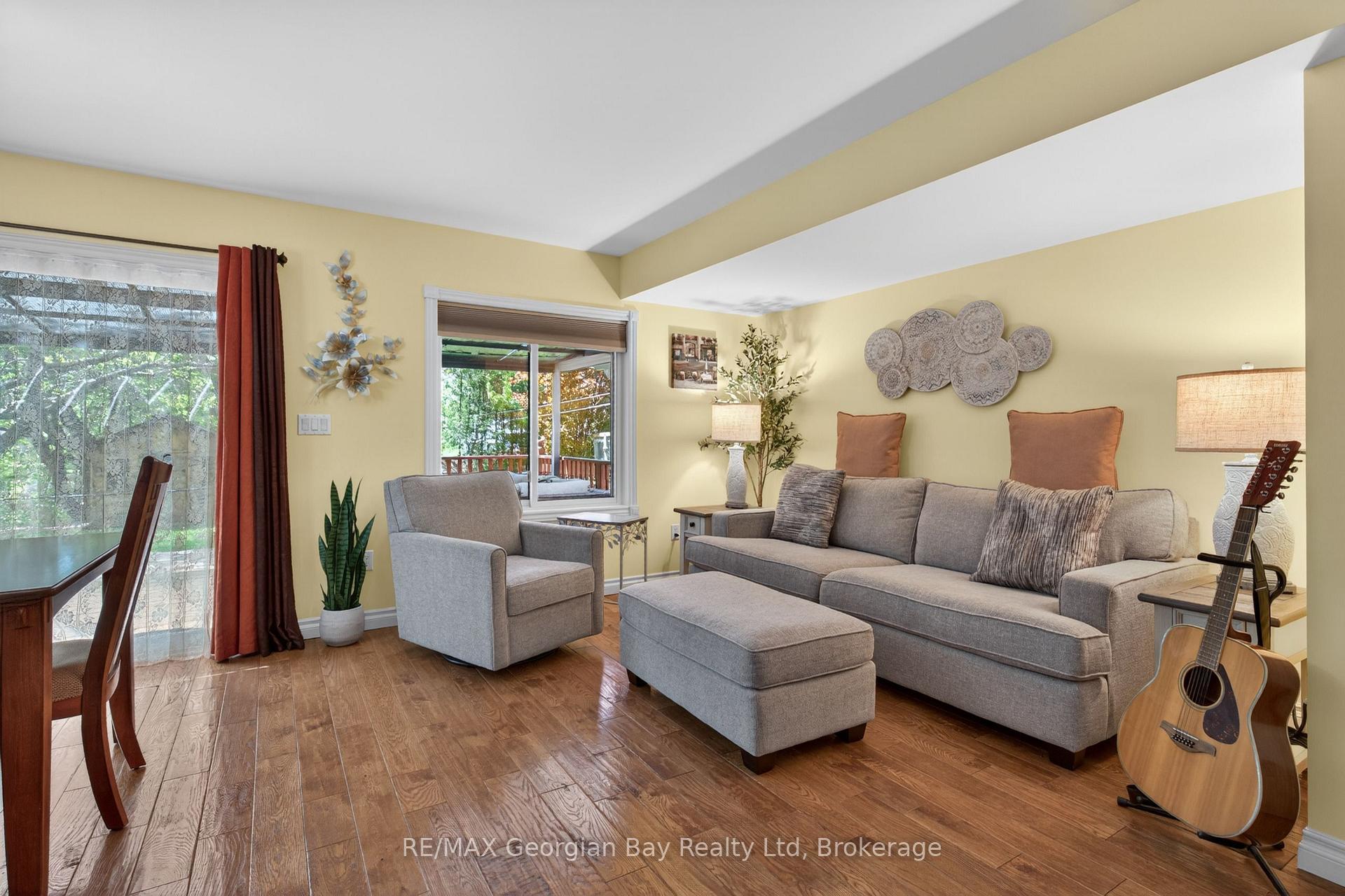 Photo 8 of 344 Fourth Street, Midland — HOMEH