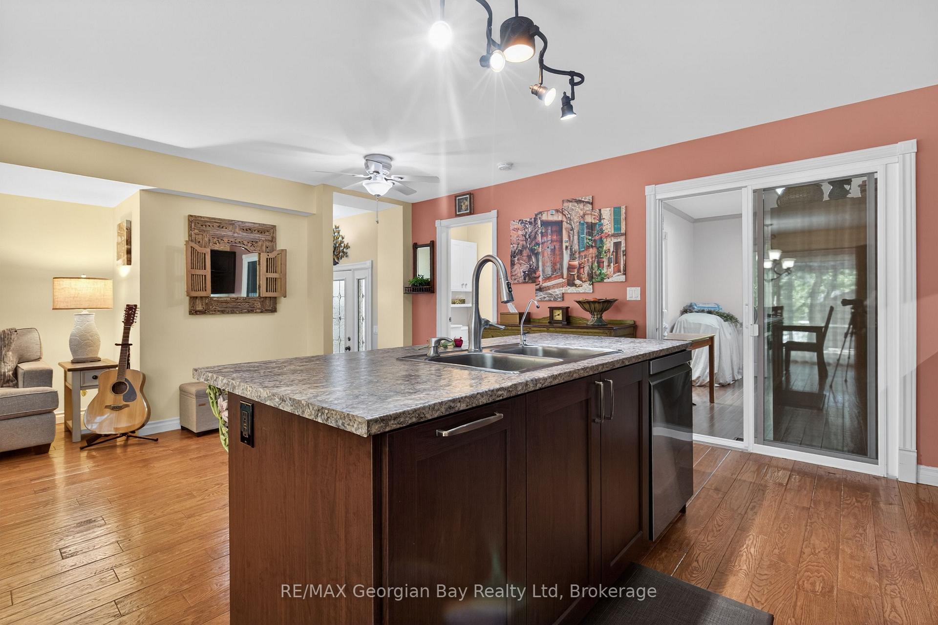 Photo 13 of 344 Fourth Street, Midland — HOMEH