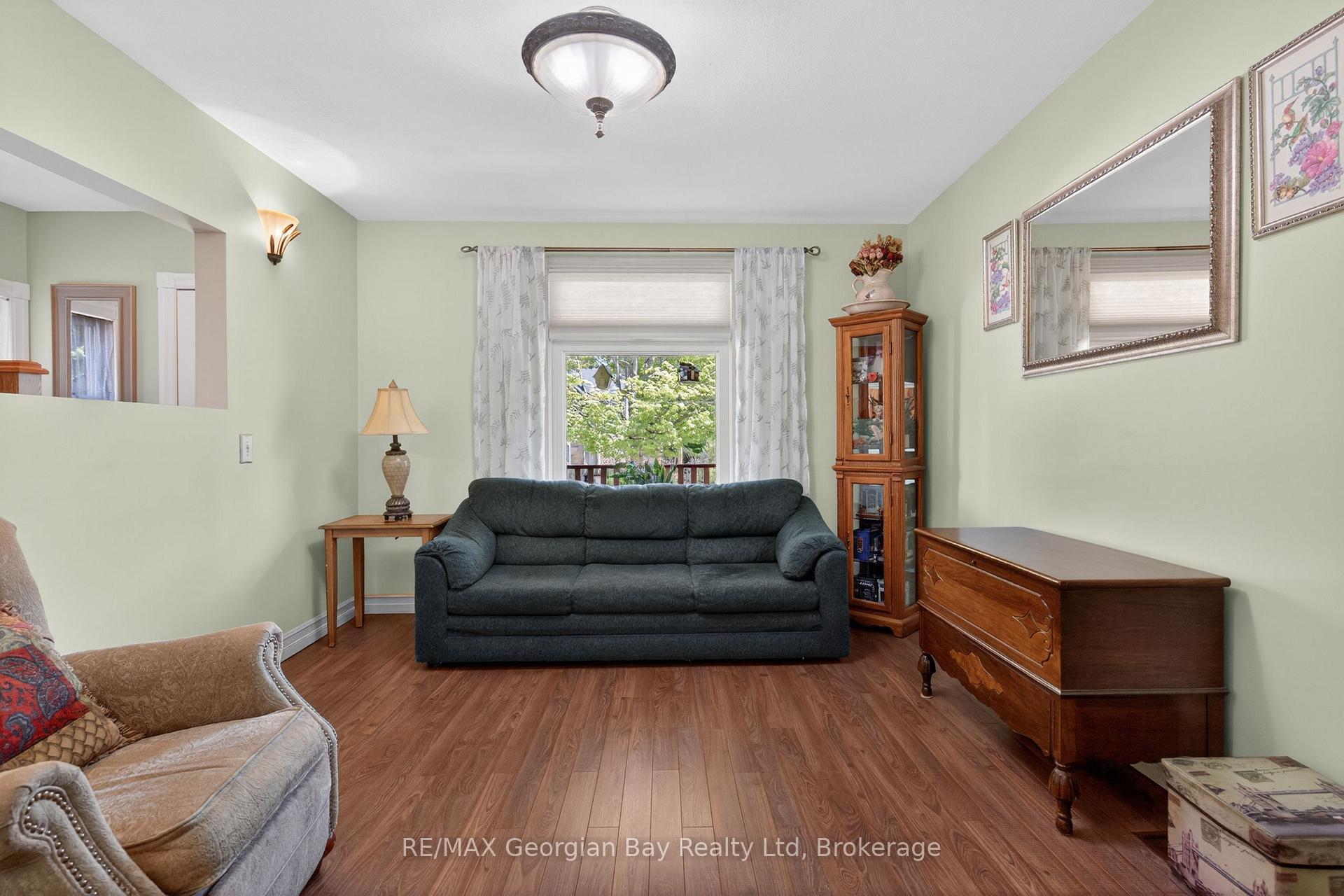 Photo 15 of 344 Fourth Street, Midland — HOMEH