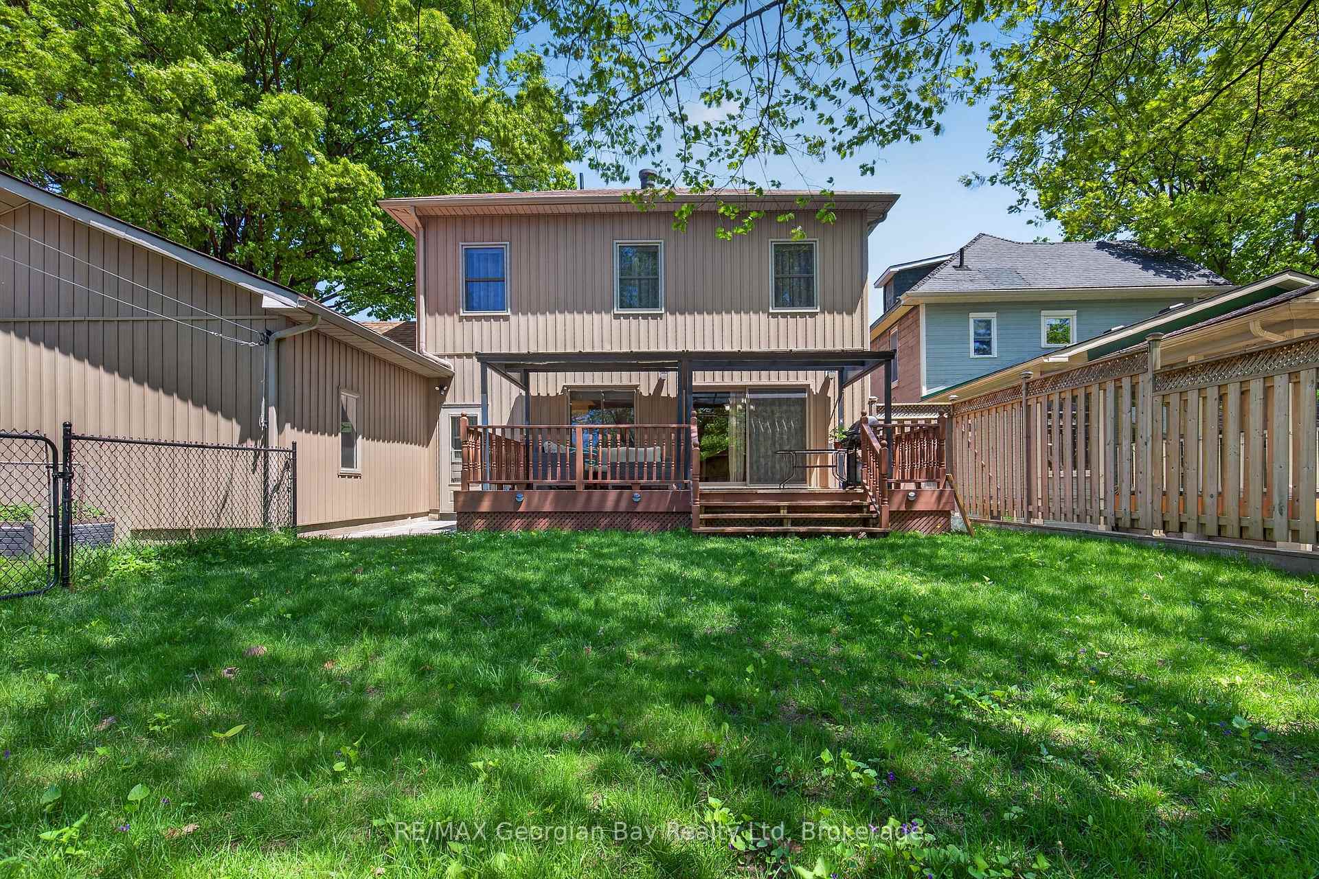 Photo 36 of 344 Fourth Street, Midland — HOMEH