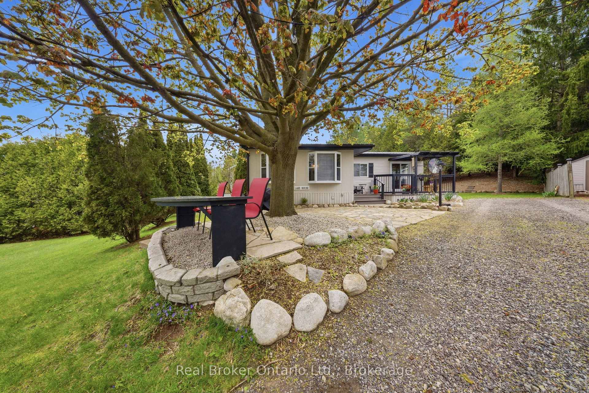 Photo 3 of 230 Mountain Ash Road, North Dumfries, Ayr — HOMEH