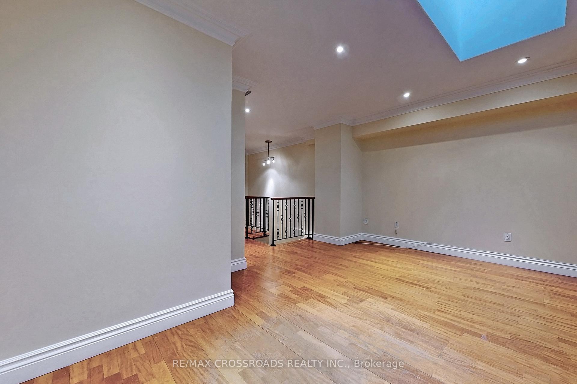 Photo 11 of Unit Ph02, 1001 Bay Street, Toronto, Bay Street Corridor — HOMEH