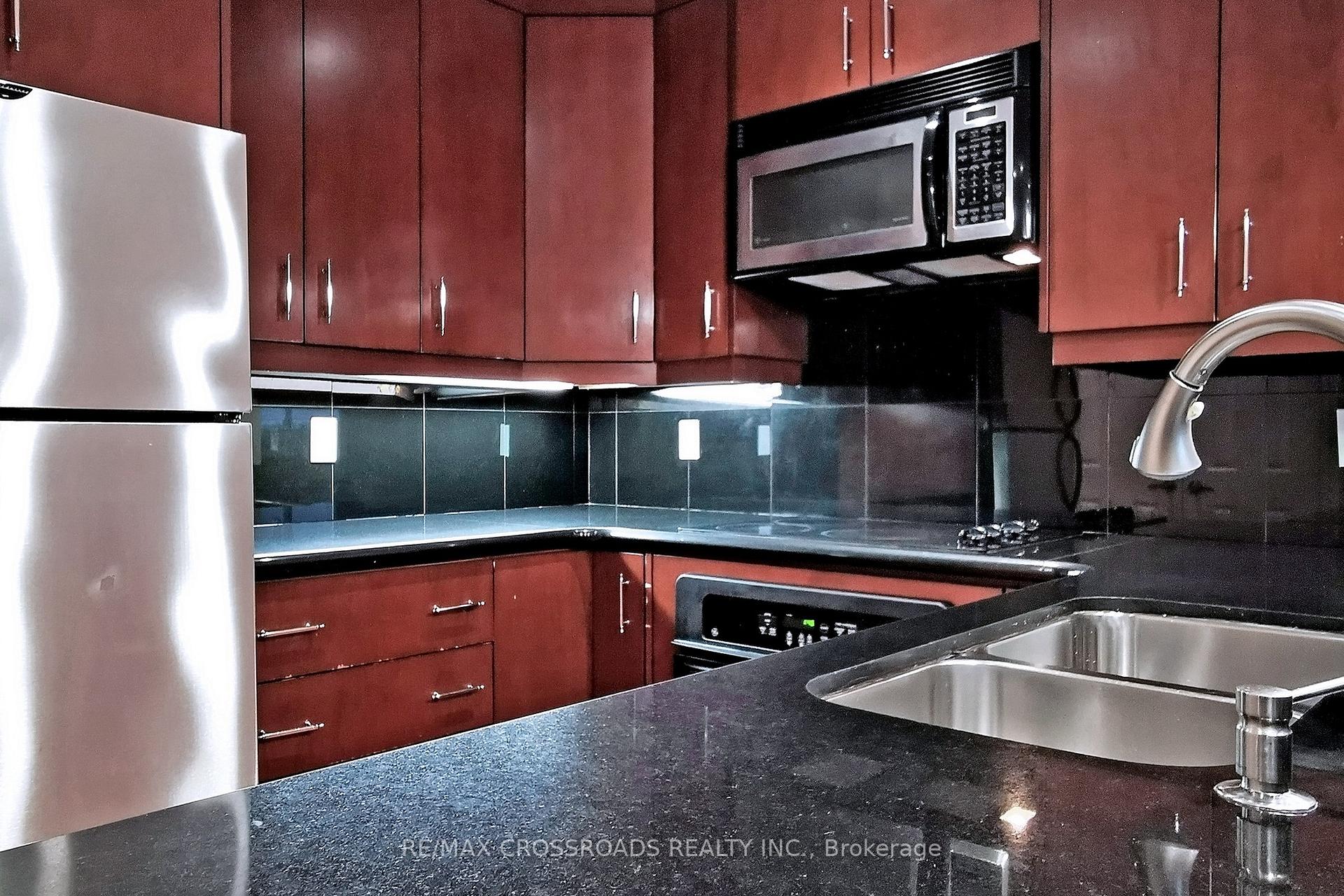 Photo 36 of Unit Ph02, 1001 Bay Street, Toronto, Bay Street Corridor — HOMEH