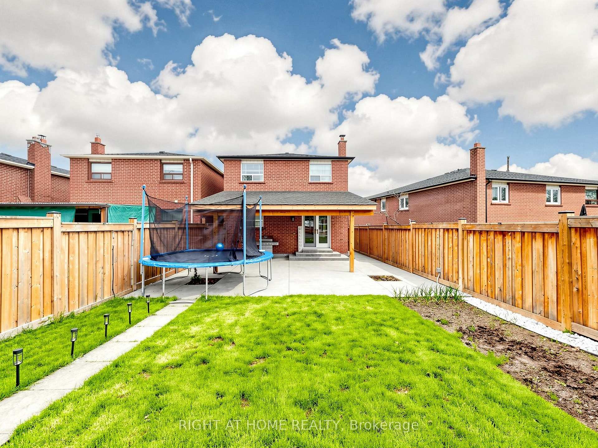Photo 43 of 59 Terra Road, Vaughan, East Woodbridge — HOMEH