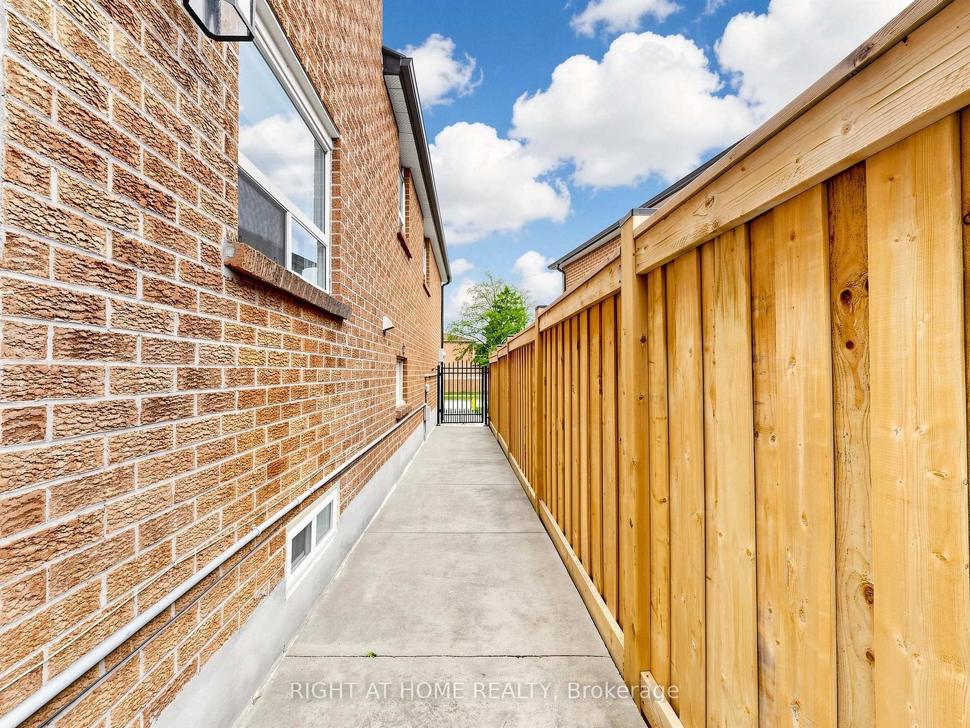 Photo 46 of 59 Terra Road, Vaughan, East Woodbridge — HOMEH