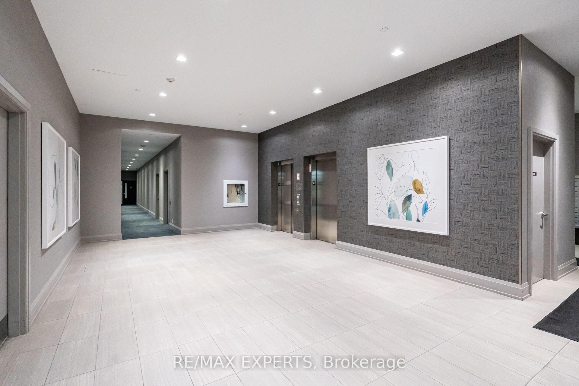 Photo 4 of Unit 121, 555 William Graham Drive, Aurora, Rural Aurora — HOMEH