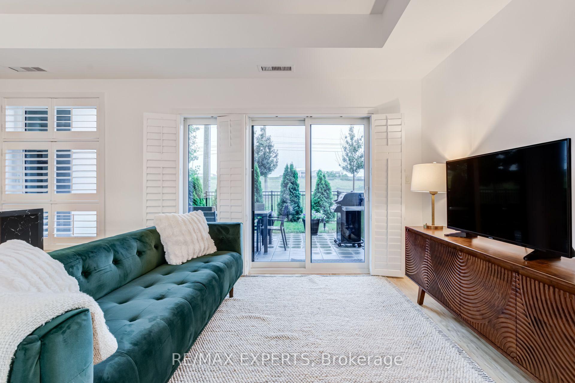Photo 14 of Unit 121, 555 William Graham Drive, Aurora, Rural Aurora — HOMEH