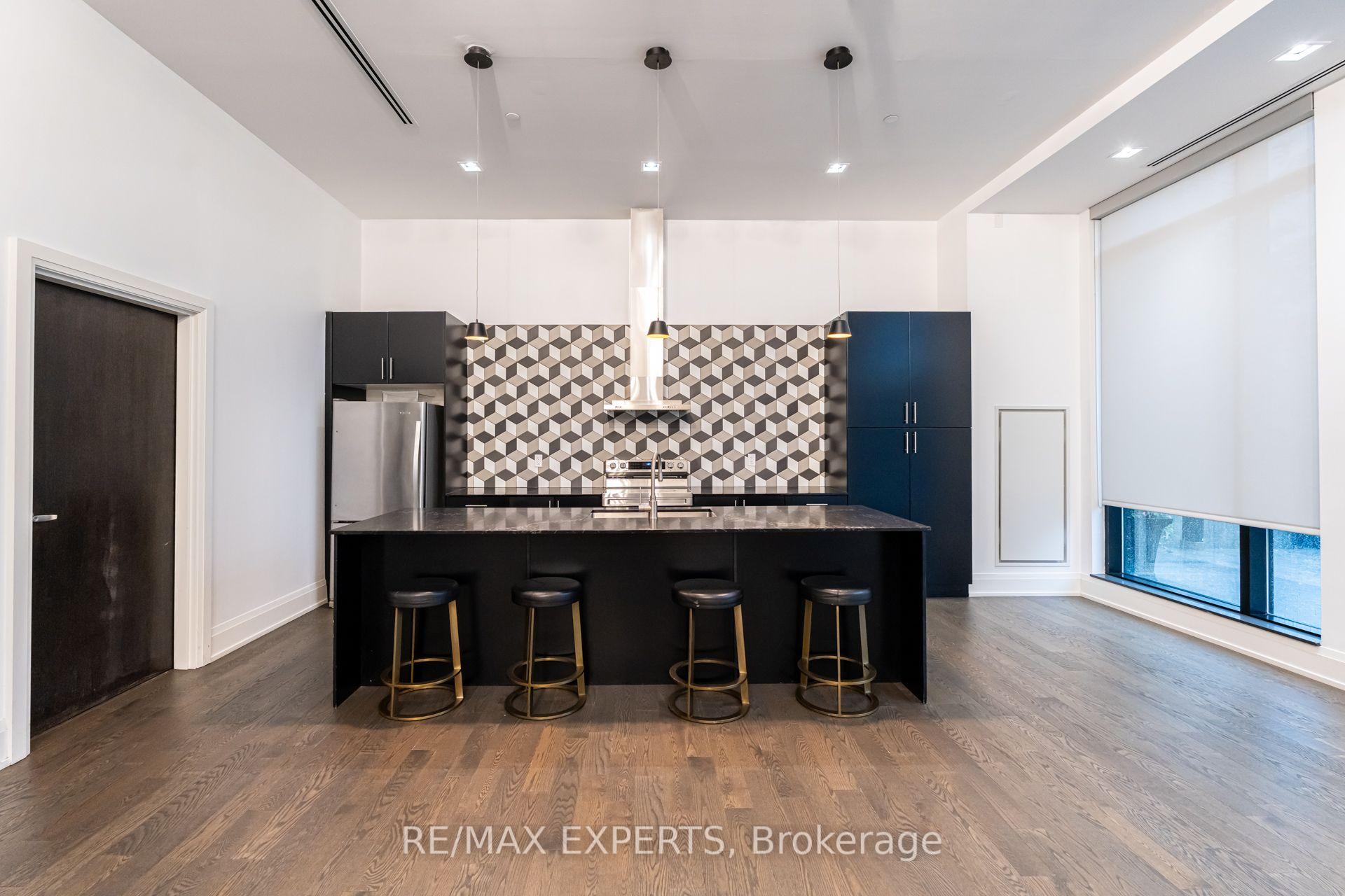 Photo 29 of Unit 121, 555 William Graham Drive, Aurora, Rural Aurora — HOMEH
