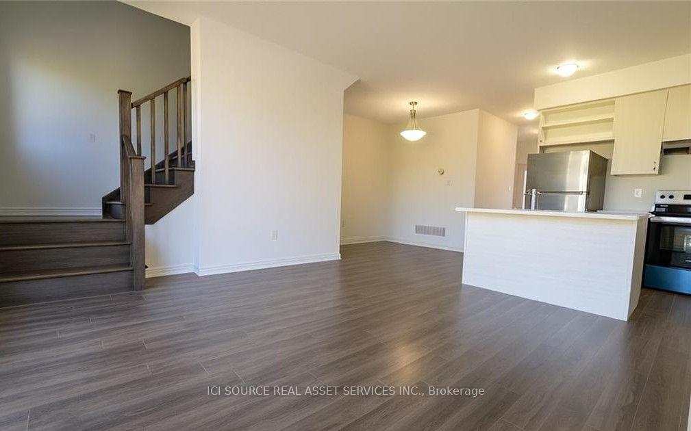Photo 3 of 933 Amand Drive, Kitchener, Rosenburg — HOMEH