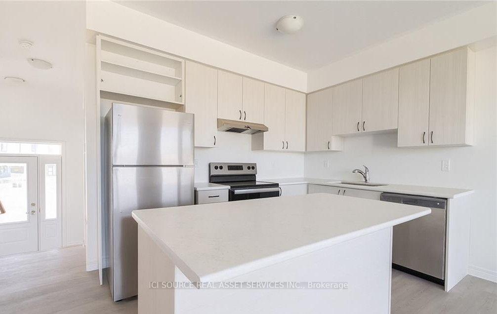 Photo 5 of 933 Amand Drive, Kitchener, Rosenburg — HOMEH