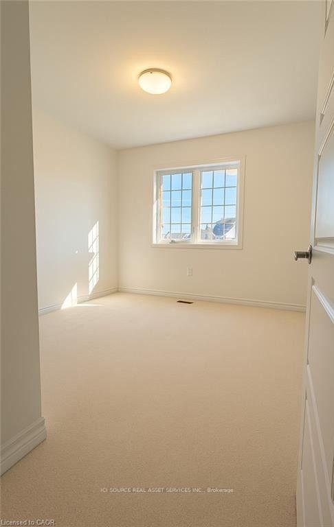 Photo 12 of 933 Amand Drive, Kitchener, Rosenburg — HOMEH