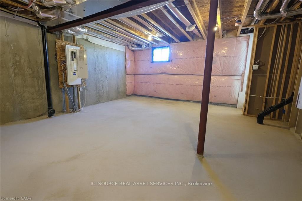 Photo 14 of 933 Amand Drive, Kitchener, Rosenburg — HOMEH