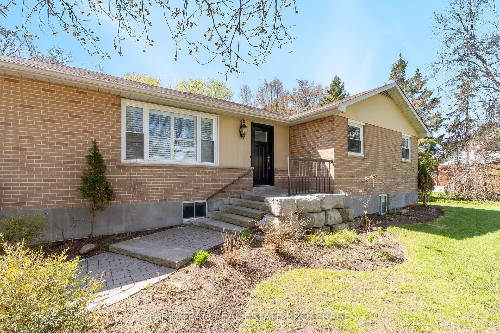 Photo 4 of 7349 County Road 14, Adjala-Tosorontio, Colgan — HOMEH