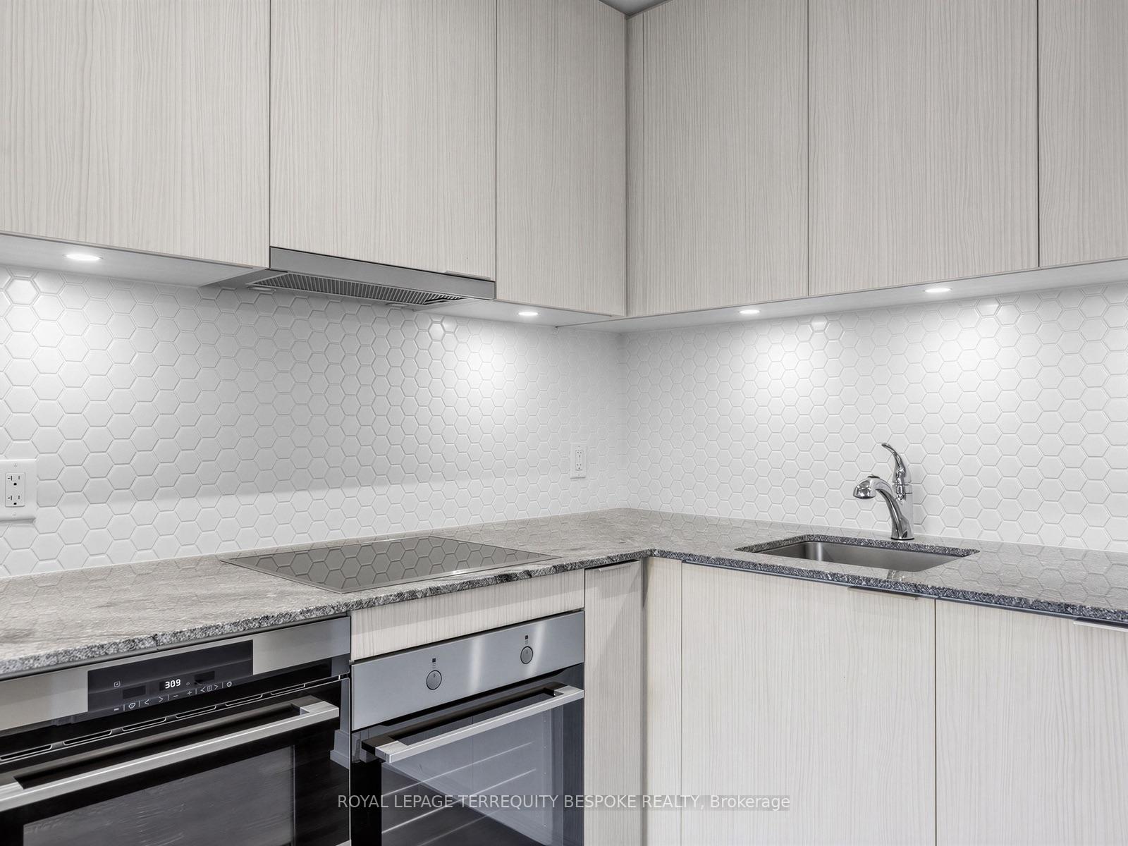 Photo 8 of Unit 419, 158 Front Street E, Toronto, Moss Park — HOMEH