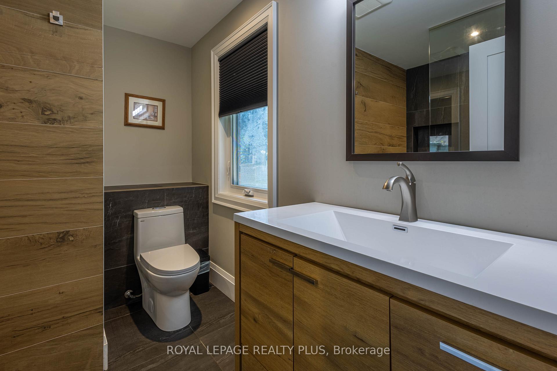 Photo 29 of 884 Eagle Drive, Burlington, LaSalle — HOMEH