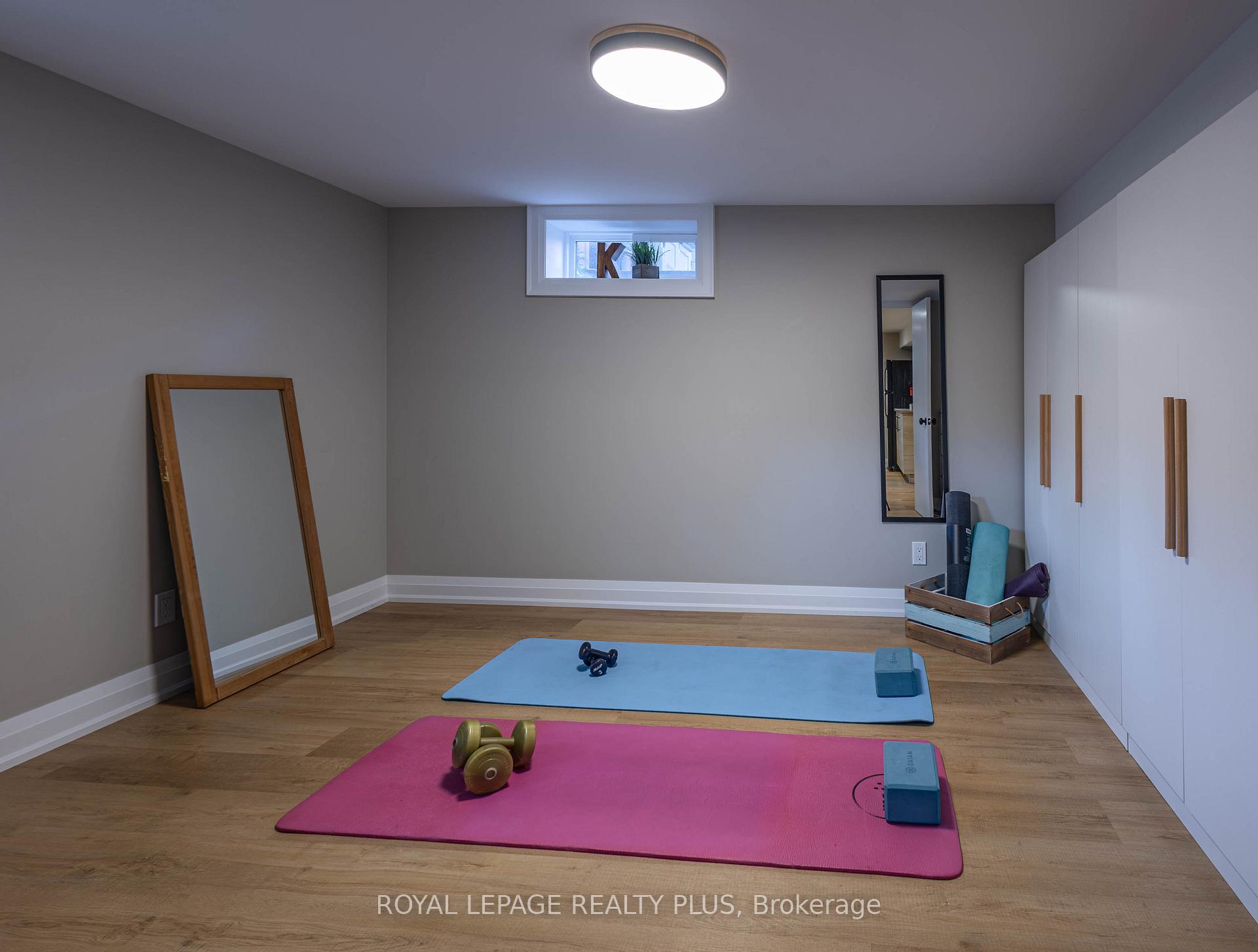 Photo 36 of 884 Eagle Drive, Burlington, LaSalle — HOMEH
