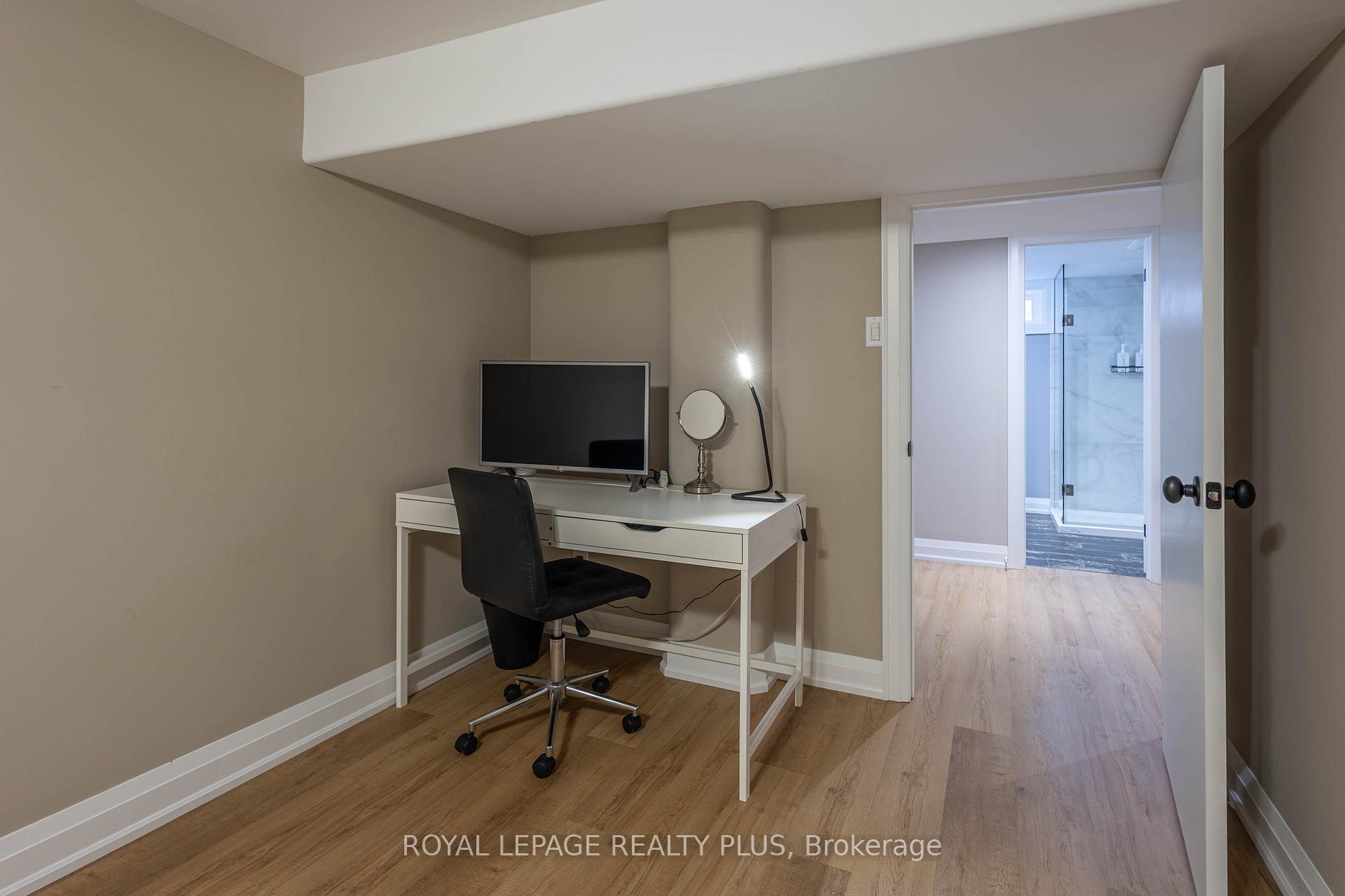 Photo 48 of 884 Eagle Drive, Burlington, LaSalle — HOMEH